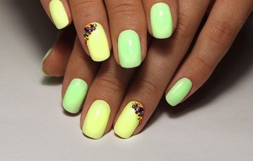 Яркий маникюр — оригинальные идеи дизайна ногтей в насыщенных оттенках